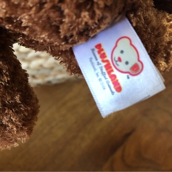 United Way soft brown teddy bear - Picture 3 of 5